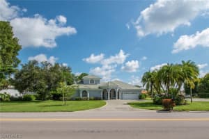 370 Belville Boulevard, NAPLES, FL 34104 Sold 06/28/24