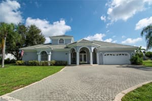 370 Belville Boulevard, NAPLES, FL 34104 Sold 06/28/24
