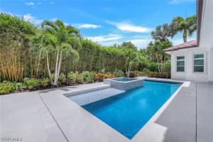 569 Neapolitan Way, Naples, FL 34103 - MLS#223064341