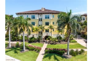 2751 TIBURON Boulevard, NAPLES, FL 34109 Sold 01/04/24