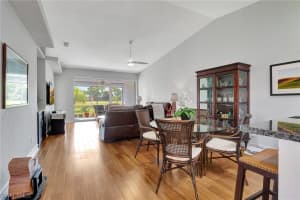 270 Naomi Drive, NAPLES, FL 34104 Sold 12/27/23