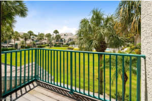 70 EMERALD WOODS Drive, NAPLES, FL 34108 Sold 12/05/23