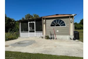 8010 McDaniel Drive, NORTH FORT MYERS, FL 33917 Sold 10/27/23