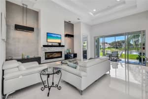 3384 Sandpiper Way Way, NAPLES, FL 34109 Sold 12/04/23