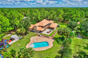 2791 2nd St Nw, Naples