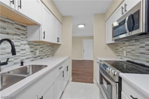 5327 Summerlin Road, FORT MYERS, FL 33919 Sold 12/27/23