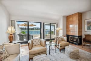 111 La Peninsula Boulevard, NAPLES, FL 34113 Sold 05/17/24