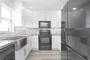 5499 RATTLESNAKE HAMMOCK Road, NAPLES, FL 34113 Sold 02/07/24