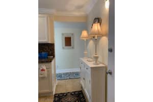 2366 Mall Drive, FORT MYERS, FL 33901 Sold 04/18/24