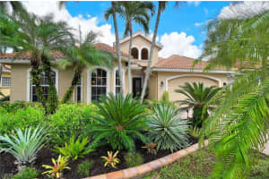 3071 Terramar Drive, NAPLES, FL 34119 Sold 11/15/23