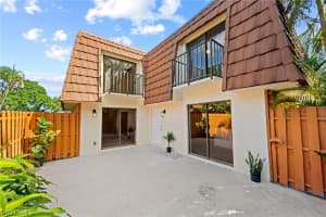 1470 Park Shore Circle, FORT MYERS, FL 33901 Sold 02/27/24