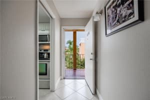 2366 Mall Drive, FORT MYERS, FL 33901 Sold 04/25/24