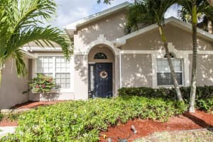 119 Burnt Pine Drive, NAPLES, FL 34119 Sold 01/17/24