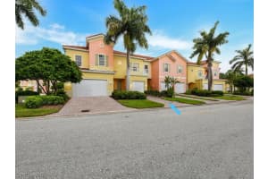 9790 Healthpark Circle, FORT MYERS, FL 33908 Sold 11/06/23