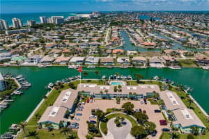 860 Panama Court, MARCO ISLAND, FL 34145 Sold 04/11/24