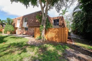 1462 Park Shore Circle, FORT MYERS, FL 33901 Sold 11/29/23
