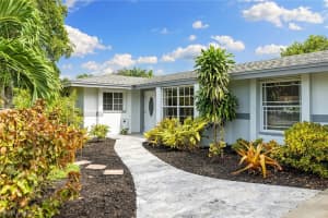 28 Maui Circle, NAPLES, FL 34112 Sold 11/22/23