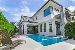 601 91st Avenue, NAPLES, FL 34108 Sold 01/03/25