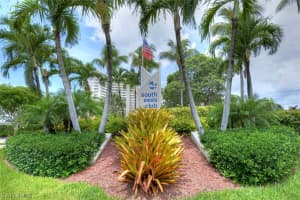 320 Seaview Court, MARCO ISLAND, FL 34145 Sold 05/10/24