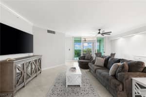 325 Dunes Boulevard, NAPLES, FL 34110 Sold 07/08/24