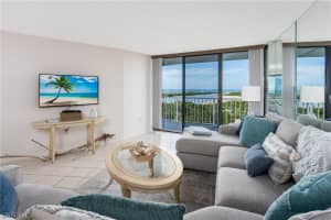 440 Seaview Court, MARCO ISLAND, FL 34145 Sold 08/01/24