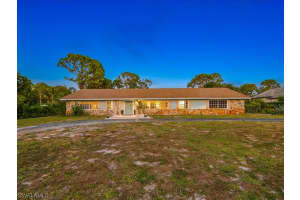 500 Ridge Drive, NAPLES, FL 34108 Sold 05/01/24