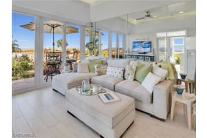 180 Seaview Court, MARCO ISLAND, FL 34145 Sold 12/07/23
