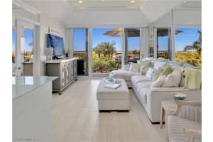 180 Seaview Court, MARCO ISLAND, FL 34145 Sold 12/07/23