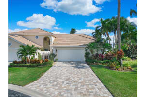2177 Paget Circle, NAPLES, FL 34112 Sold 12/13/23