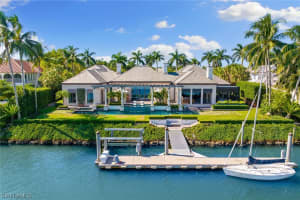 701 Kings Town Drive, Naples, FL 34102 Sold 04/18/25