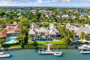 701 Kings Town Drive, Naples, FL 34102 Sold 04/18/25