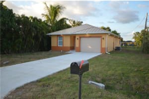 119 Lucille Avenue, FORT MYERS, FL 33916 Sold 12/03/24