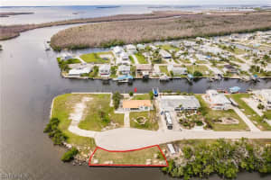 2201 Sanibel Boulevard, St James City, FL 33956 - MLS#223083649