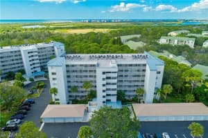 290 NAPLES COVE Drive, NAPLES, FL 34110 Sold 04/24/24