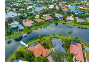 4371 Pomarine Court, NAPLES, FL 34119 Sold 05/20/24