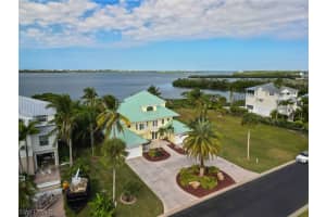 9781 Eagle Preserve Dr, Englewood, FL 34224, Sold 02/29/24