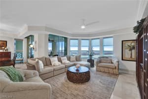 285 Grande Way, NAPLES, FL 34110 Sold 05/28/24