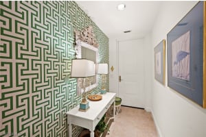 985 Sandpiper Street, NAPLES, FL 34102 Sold 05/10/24