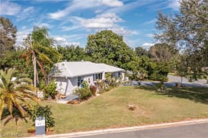 37 Crestwood Circle, LEHIGH ACRES, FL 33936 Sold 03/20/24