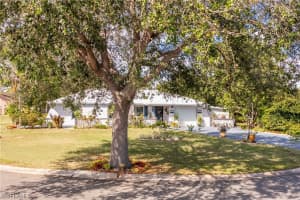 37 Crestwood Circle, LEHIGH ACRES, FL 33936 Sold 03/20/24