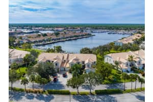 275 Cays Drive, NAPLES, FL 34114 Sold 04/19/24