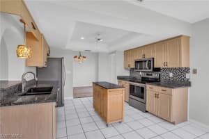 3283 CLUBVIEW Drive, NORTH FORT MYERS, FL 33917 Sold 09/06/24