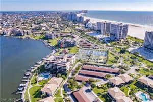 591 Seaview Court, MARCO ISLAND, FL 34145 Sold 10/23/24