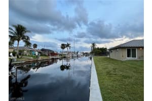 4560 Vinsetta Avenue, NORTH FORT MYERS, FL 33903 Sold 04/29/24
