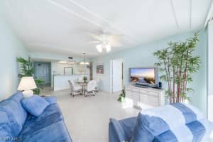 180 Seaview Court, MARCO ISLAND, FL 34145 Sold 02/29/24