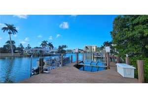300 Mooring Line Drive, Naples, FL 34102 - MLS#223089766