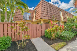5242 Cedarbend Drive, FORT MYERS, FL 33919 Sold 02/09/24