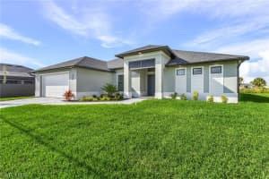 320 6th Place, Cape Coral, FL 33993 - MLS#223090589