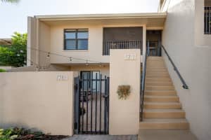 5278 Fox Hollow Drive, NAPLES, FL 34104 Sold 02/01/24