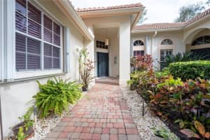 338 Carinosa Court, NAPLES, FL 34110 Sold 05/30/24